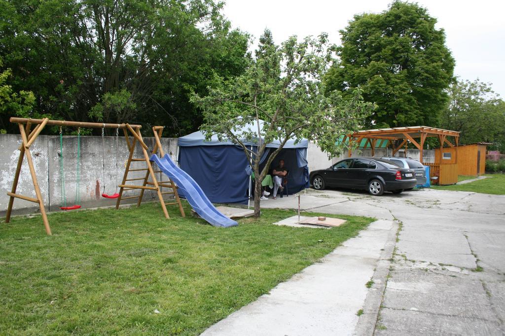 Ubytovani Sykora Apartments Velky Meder Exterior photo